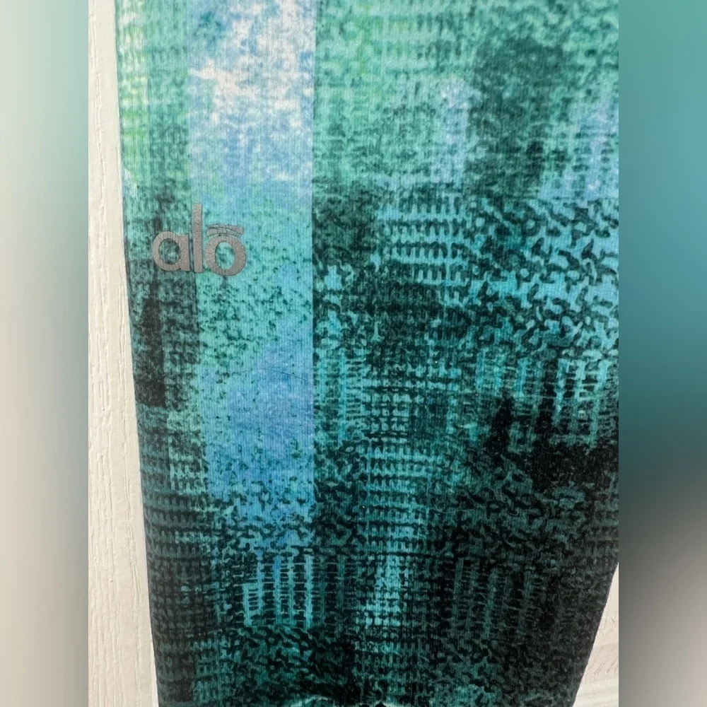 Alo Yoga Airbrush Leggings Deep Teal Desert (Size M)
